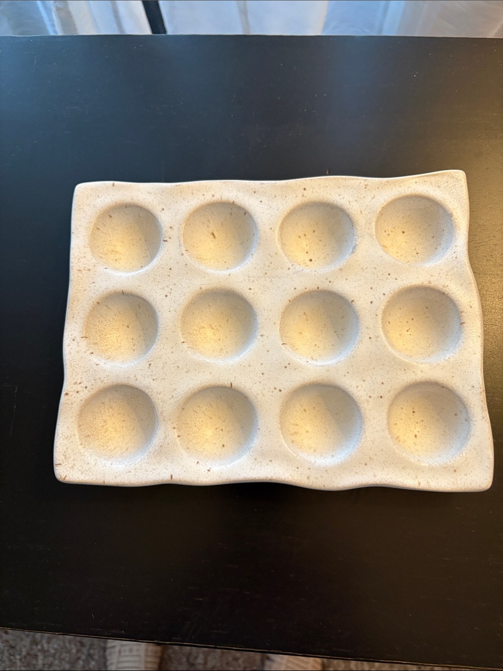 Speckled Ceramic 12-Cup Egg Tray - Cream